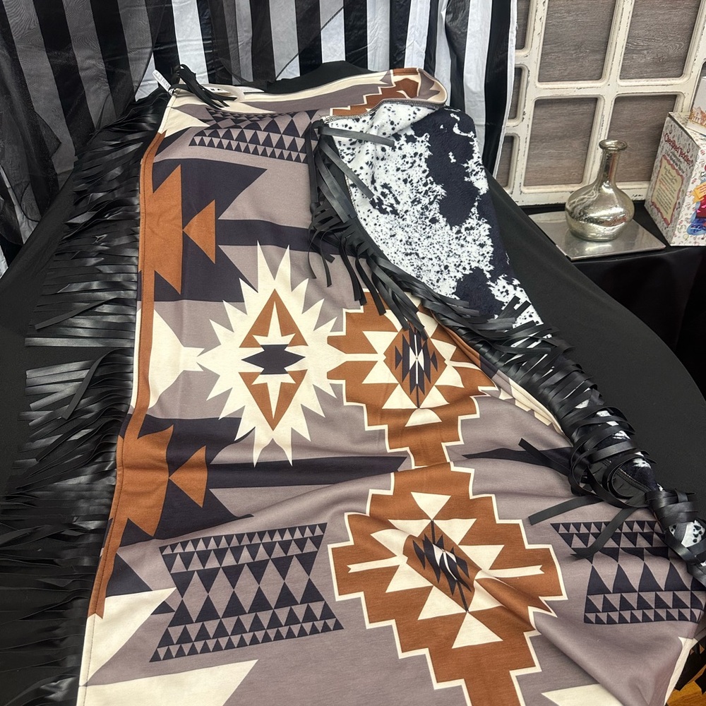 Aztec & Cowhide Patterned Fringe Throw Blanket